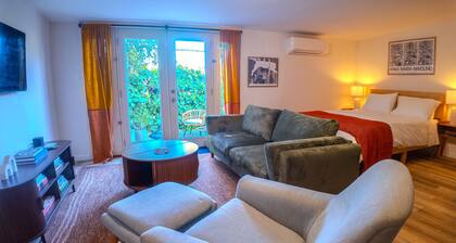 30-Day Or More Creative Studio Casita Oasis