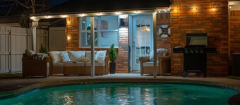 Private Pool + Game Room | 10 Min to ACU