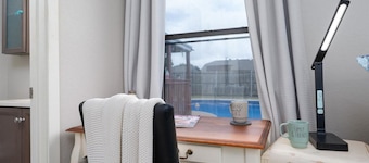 Patti's Place ( POOL | Sleeps 9)!