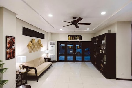 Innenbereich. Surigao Royal Regency Suites