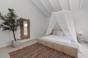 Unclassified image, 4 of 9, button - Modern Studio Palm in Noord with Pool (Noord)