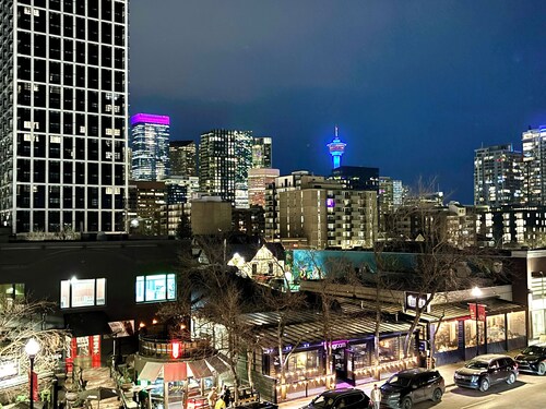 Cool and Cozy 17th Avenue Nest in Downtown Calgary