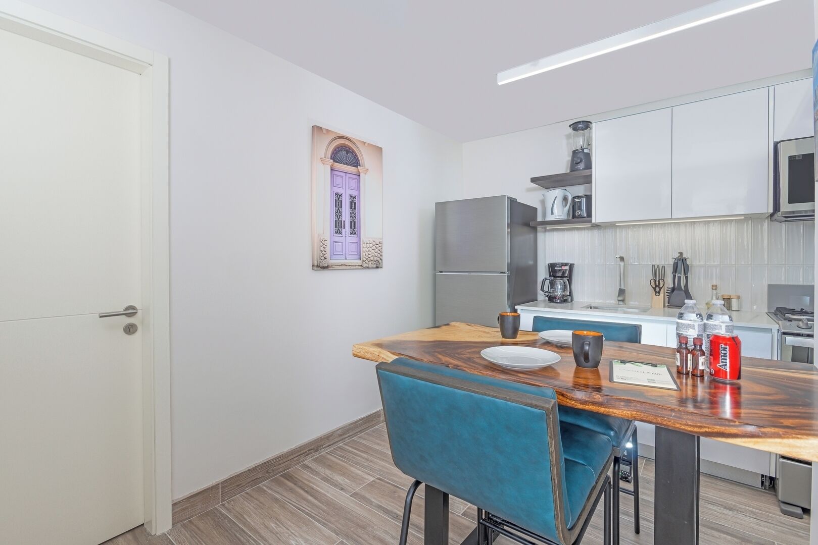 Refrigerador, microondas, horno, cafetera/tetera