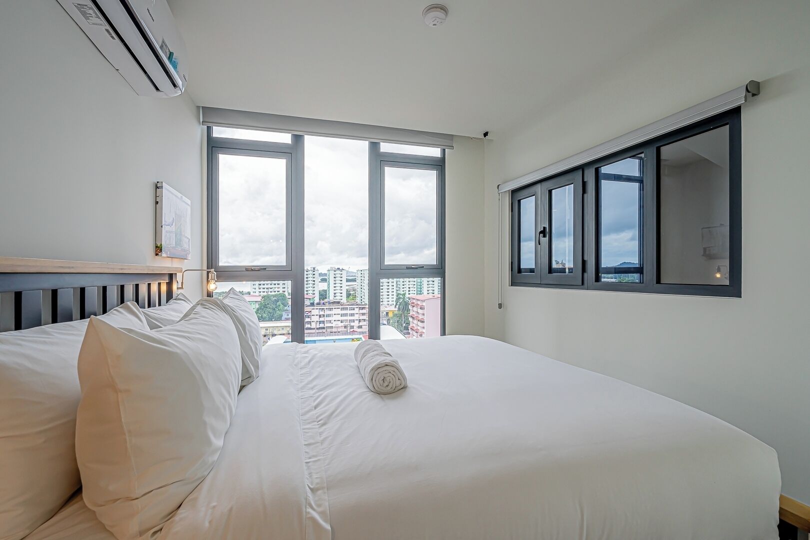 1 habitación, tabla de planchar con plancha, wifi gratis y ropa de cama 