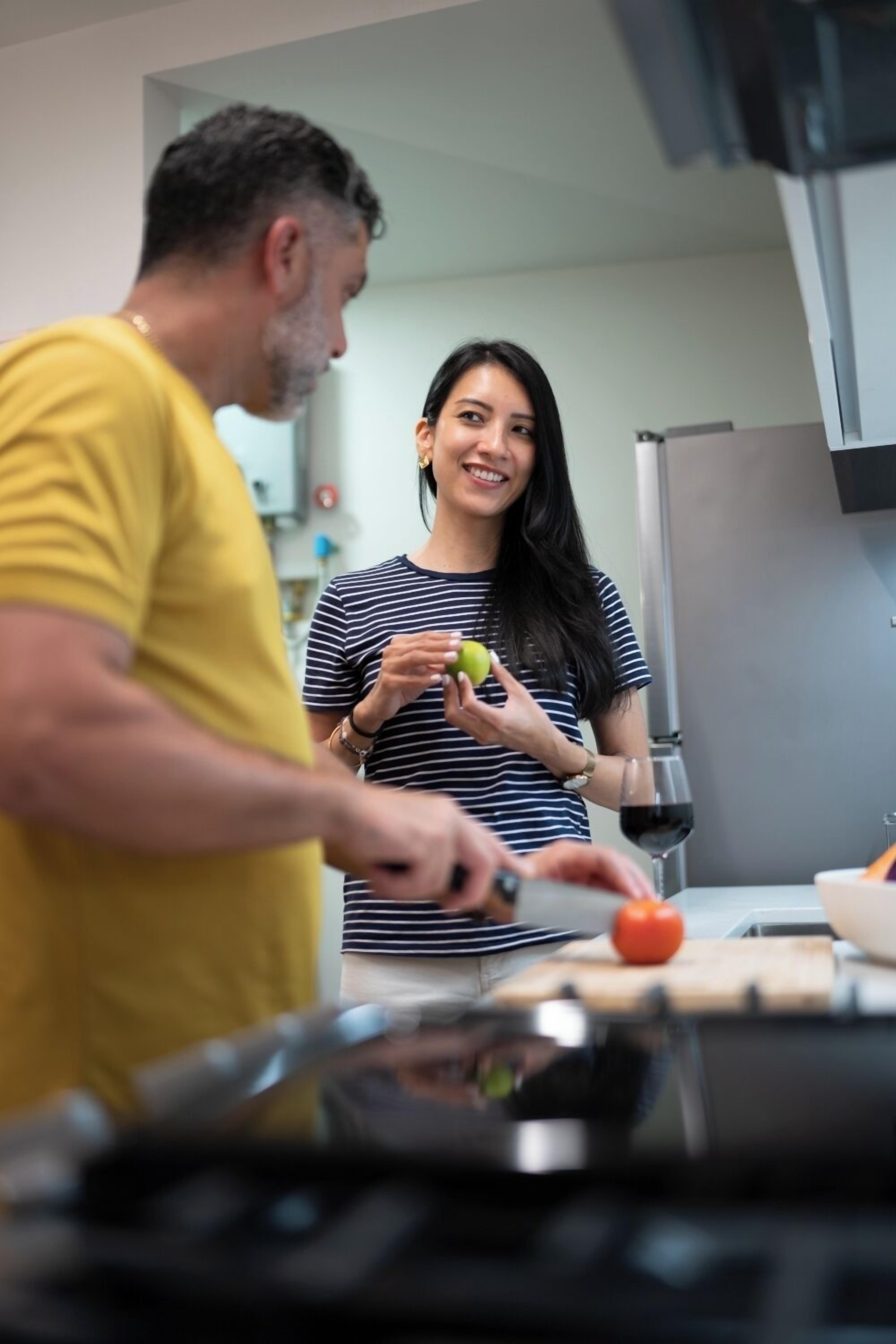 Microondas y comedor 