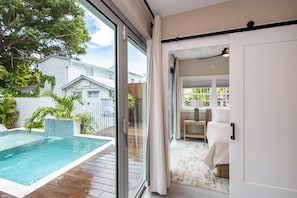 Maison Luxe, 2 chambres, vue piscine, en bord de piscine | Literie de qualité supérieure, décoration personnalisée