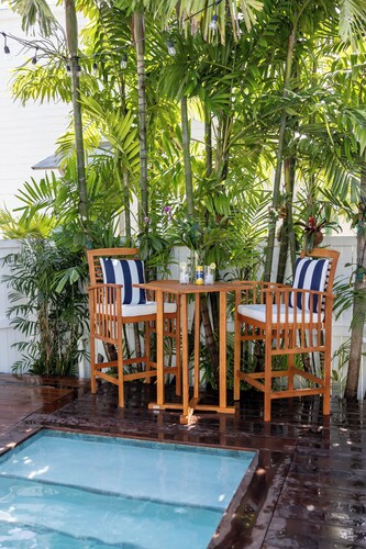 Lighthouse Suites Collection