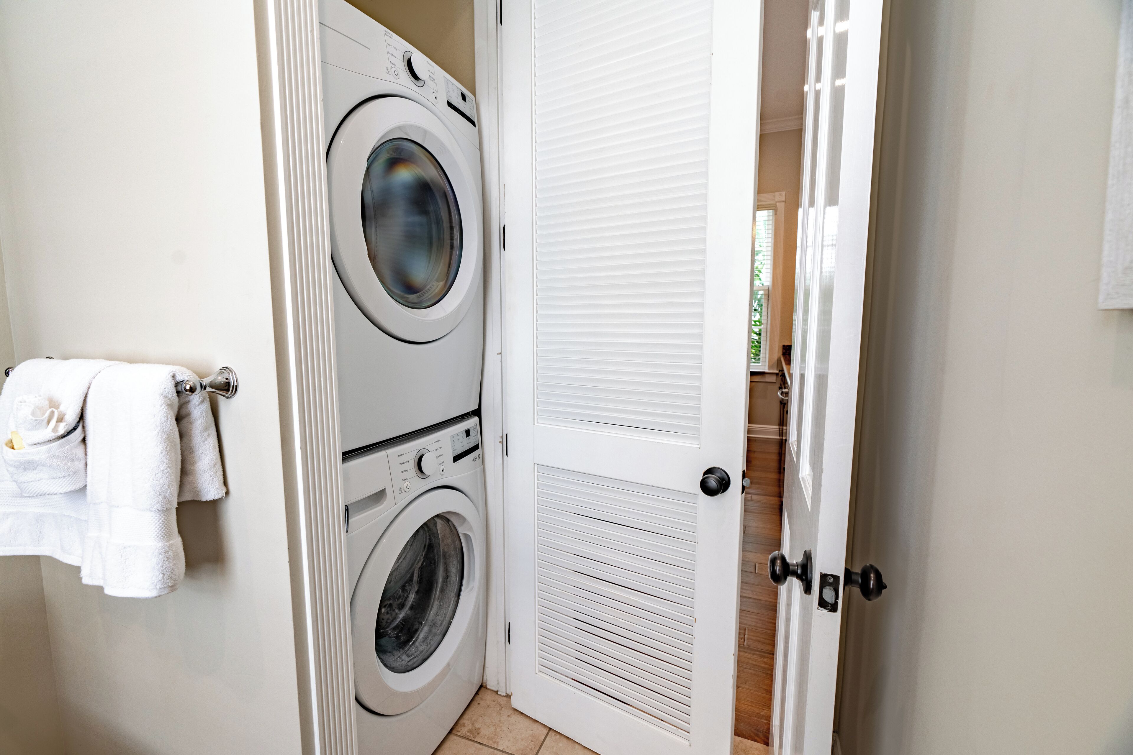 Luxury Suite, 4 Bedrooms, Garden View, Courtyard Area | Laundry