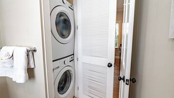 Luxury Suite, 4 Bedrooms, Garden View, Courtyard Area | Laundry