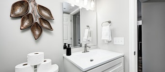 Shuffleboard~Arcade~Foosball~Spacious for Groups~7 Min to Ruoff