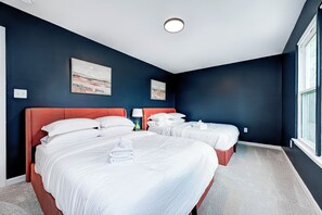4 quartos, berço de viagem, Wi-Fi de cortesia, roupa de cama