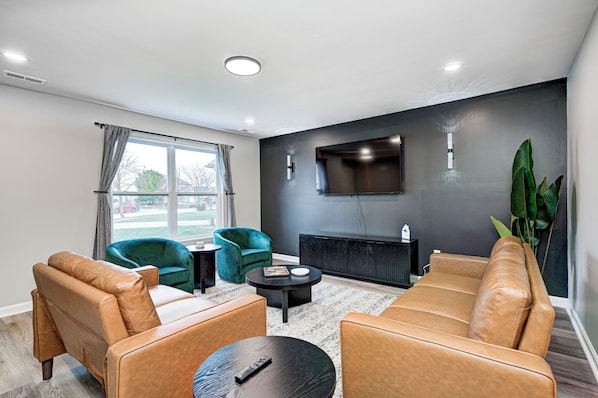 Unclassified image, 1 of 33, button