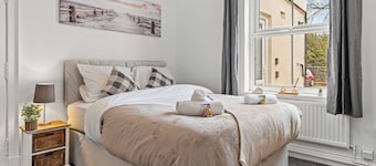 Long Term Stays, Warrington Centre, 6 Bedrooms
