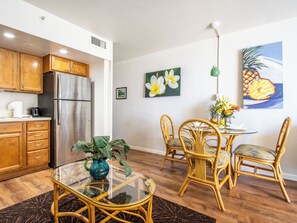 Interior - Super awesome ocean view ,ocean front studio with full kitchen, free resort fees (Lahaina)