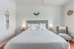 4 عدّة غرف نوم ومكواة/لوح كي وواي فاي مجانًا وملاءات أسرّة