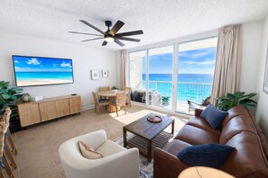 Smart TV, futbolito y tenis de mesa 