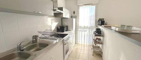 Mikrobølgeovn og oppvaskmaskin