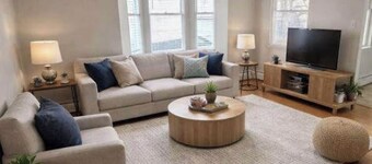 Prime 2BR Near Tufts & Downtown Boston