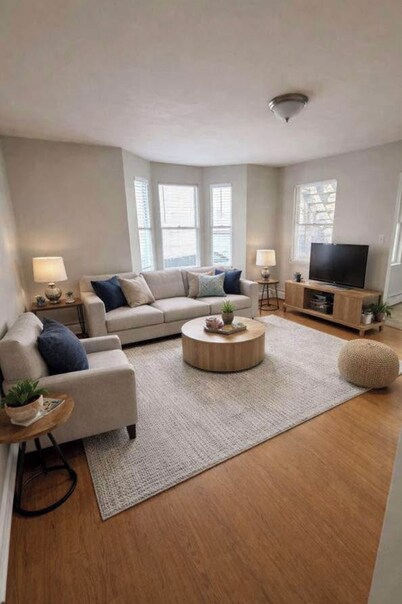 Prime 2BR Near Tufts & Downtown Boston