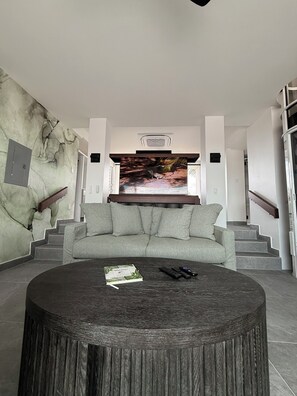 Interior - Luxury Bungalow + Private Infinity Pool + Firepit (Long Bay Hills)