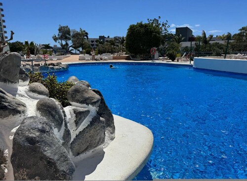 Oceanview Paradise 2BR High-speed Wifi Office Walk to Beach Restaurants Costa Adeje