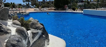 Oceanview Paradise 2BR High-speed Wifi Office Walk to Beach Restaurants Costa Adeje