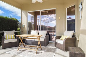 Outdoor dining - Villa Terraza@Tuscan Hills
A 5 bedroom, 4 bathroom Villa with Private Pool & Spa (Davenport)