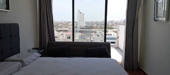 Hermoso Penthouse, Cama Suave, Cochera Cerca a UNIT/Centro