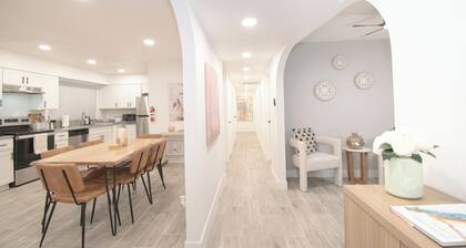 Family-Friendly Home - Space for Everyone - Dog Friendly!