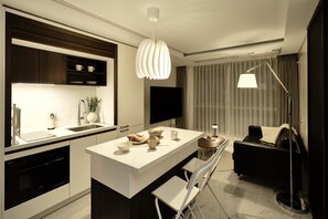 Quarto standard | Individualmente mobiliados, Wi-Fi de cortesia, roupa de cama