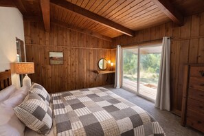 3 bedrooms, iron/ironing board, WiFi, bed sheets - Is today a Lake or Links kind of day? Now booking for Summer 2026! (Breezy Point)