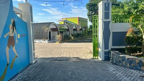 Property grounds - Hotel Villa Beach Transit 2 (Labuan Jambu)