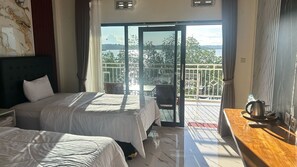 Superior Double or Twin Room, Beach View | Free WiFi - Hotel Villa Beach Transit 2 (Labuan Jambu)