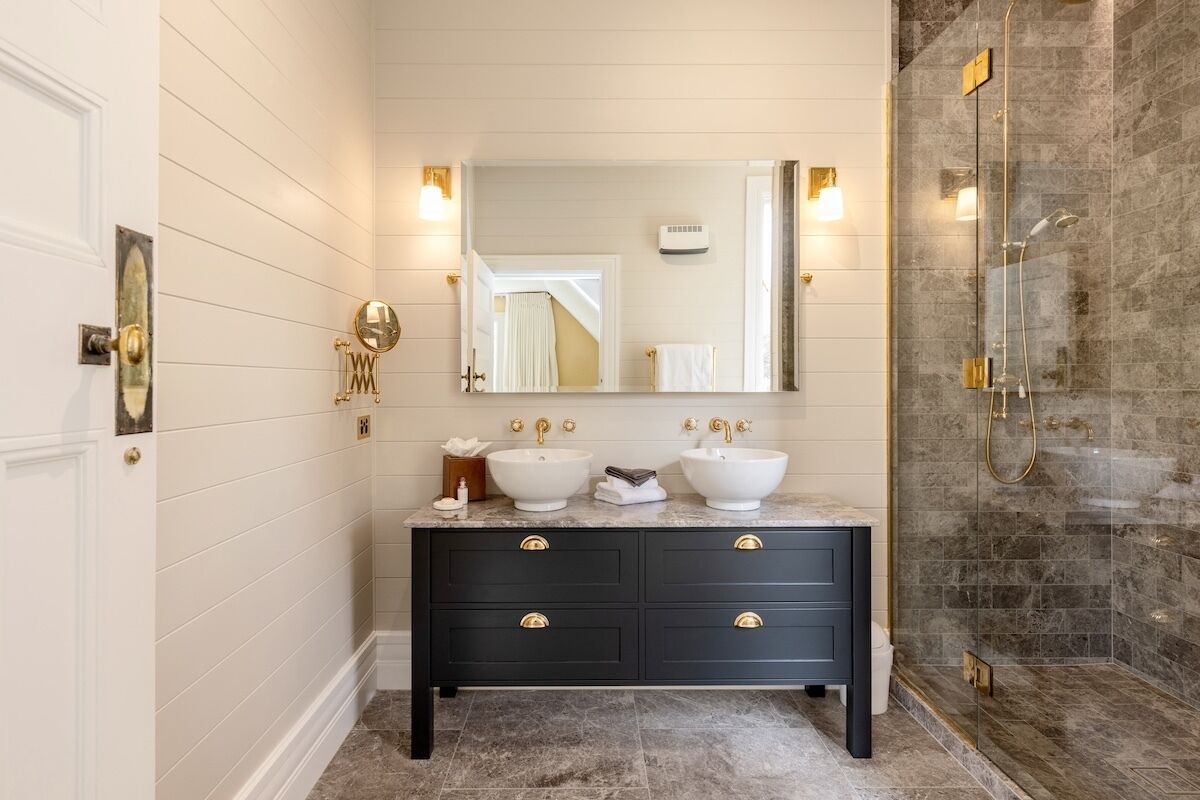 Suite 4 Cartwright | Bathroom