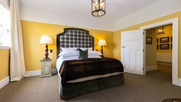 In-room safe, laptop workspace, blackout curtains, soundproofing