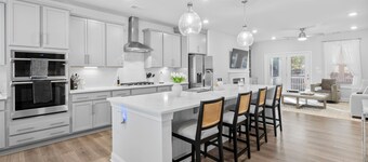 Cozy Carolina Retreat at Charlotte's Edge