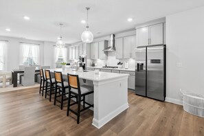 Private kitchen - Cozy Carolina Retreat at Charlotte's Edge (Indian Land)