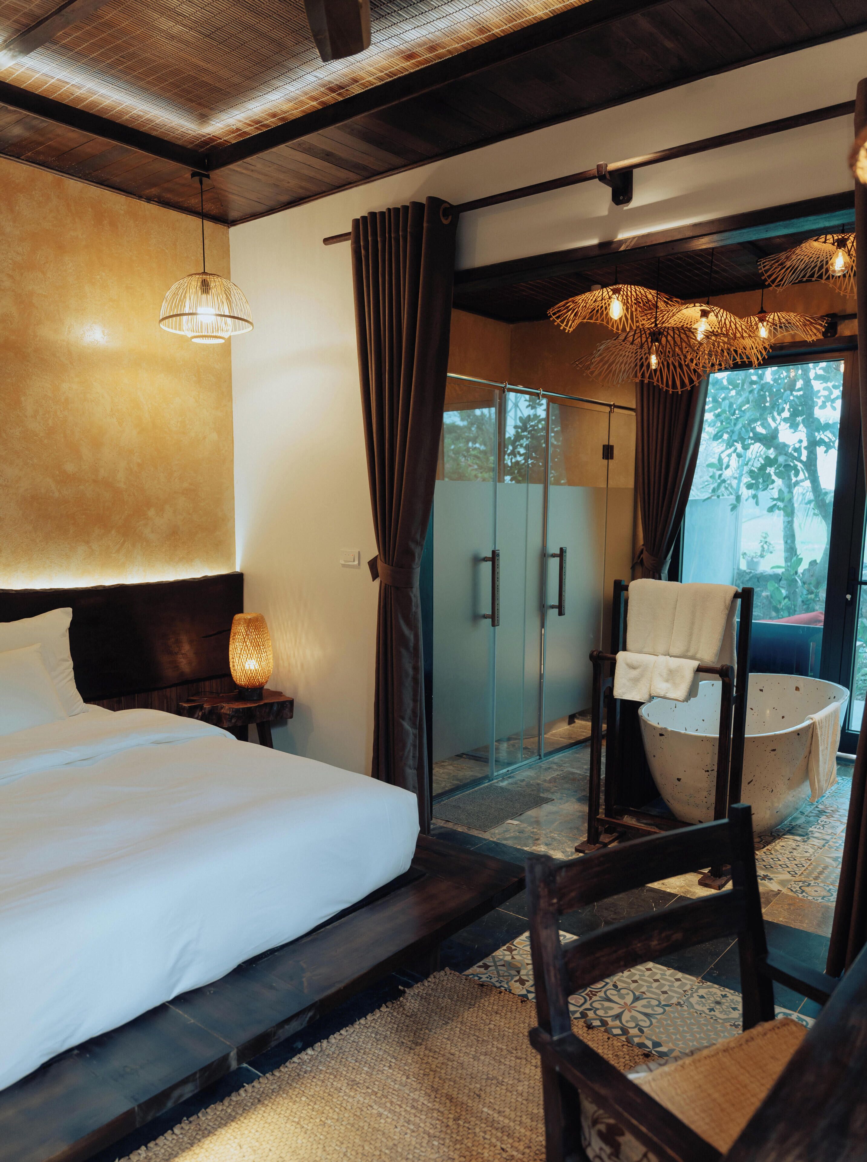 In-room safe, desk, laptop workspace, blackout curtains