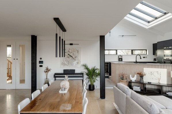 Unclassified image, 1 of 27, button - Luxurious Retreat with Cinema Lounge (Ely)