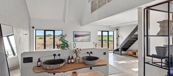 Luxurious Retreat with Cinema Lounge