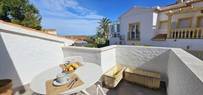 Outdoor dining - ALMADRAVA villa right by the beach (Poblets (els))