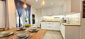 Private kitchen - ALMADRAVA villa right by the beach (Poblets (els))