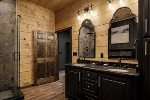 Shower, hair dryer, shampoo - Luxury Cabin w/ Hot Tub & Smoky Mountain Views (Sevierville)