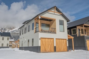 Exterior - Scandinavian Condo w/ Mountain Views & Free Parking (Crested Butte)