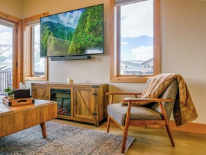 TV, fireplace, stereo, offices - Scandinavian Condo w/ Mountain Views & Free Parking (Crested Butte)