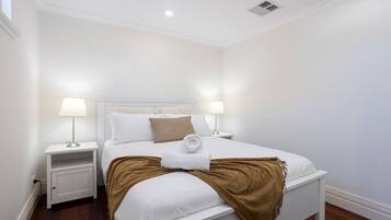2 bedrooms, iron/ironing board, travel cot, WiFi