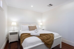 2 Schlafzimmer, Bügeleisen/Bügelbrett, Reisekinderbett, WLAN
