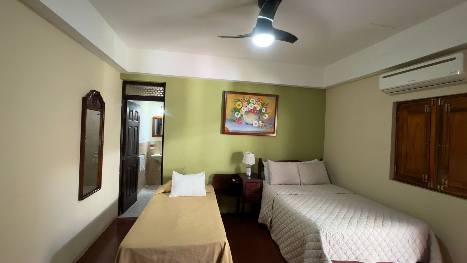 Classic Triple Room, Patio, Courtyard View