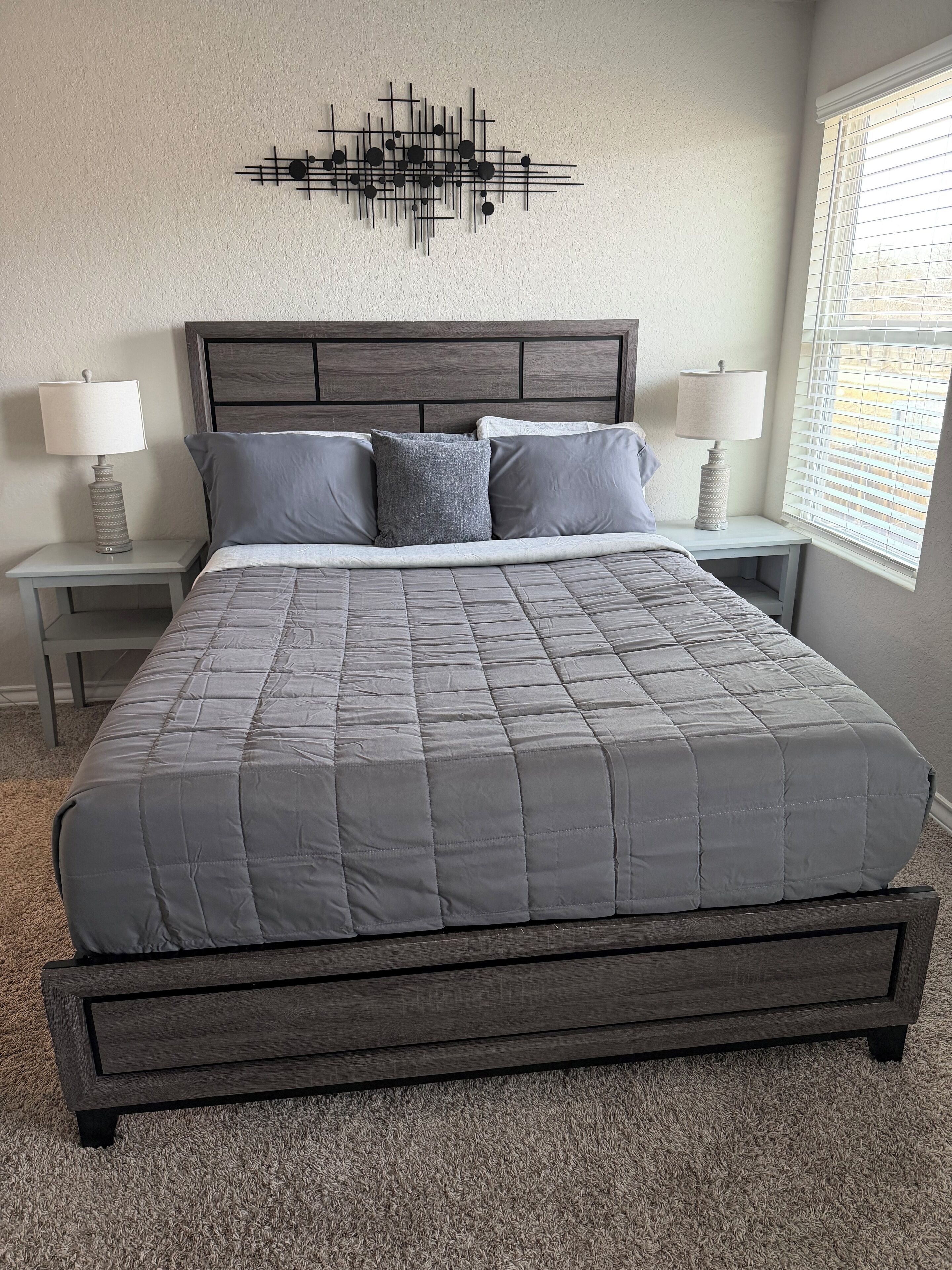 3 bedrooms, desk, iron/ironing board, free WiFi