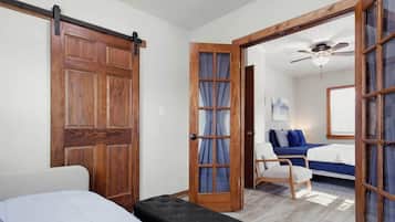 4 Schlafzimmer, Bügeleisen/Bügelbrett, WLAN, Bettwäsche